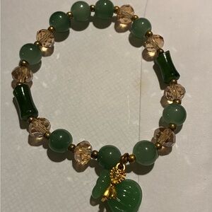 Elegant Green and Gold Beaded Bracelet